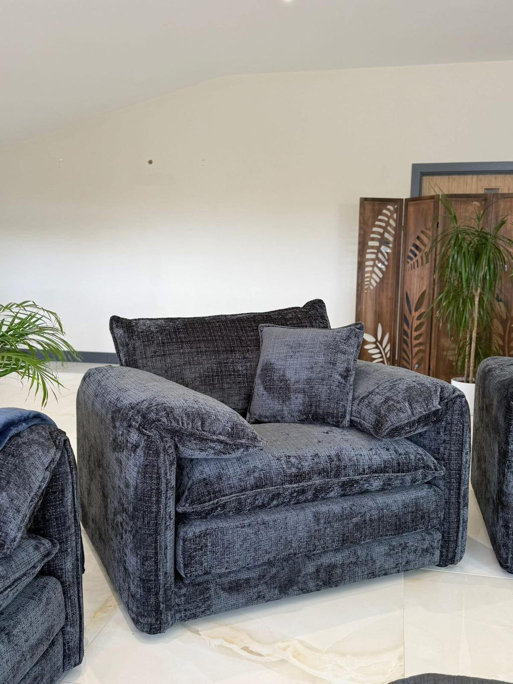 MIAMI ARMCHAIR BLACK